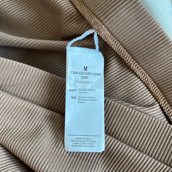 Cupshe Rib Scoop Bandeau & High Waist Bikini Set
XL Top, Medium Bottoms/Brown - Picture 3 of 4